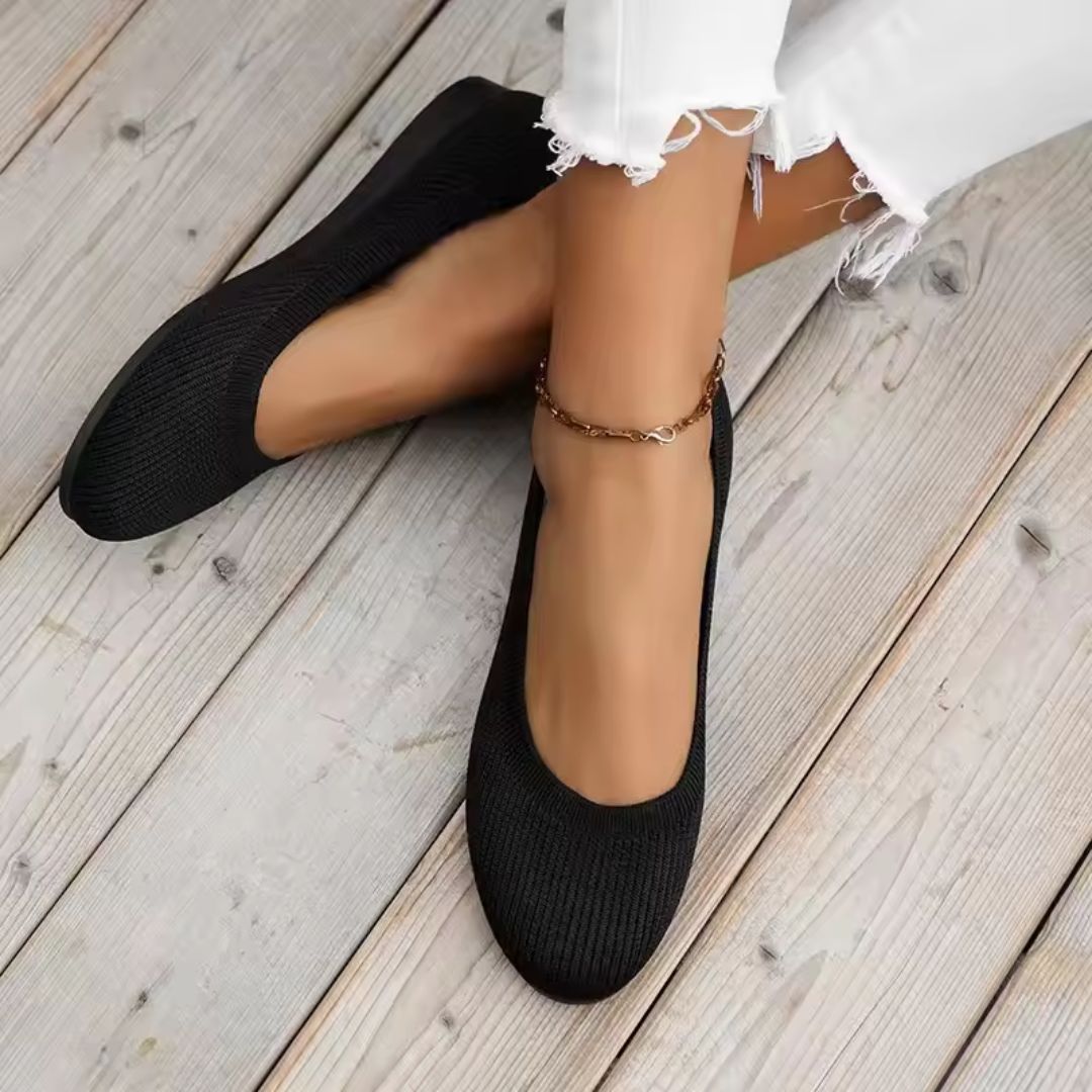 Orthopedic ballet flats with a soft rounded toe, in beige, black, gray, mustard yellow and brown