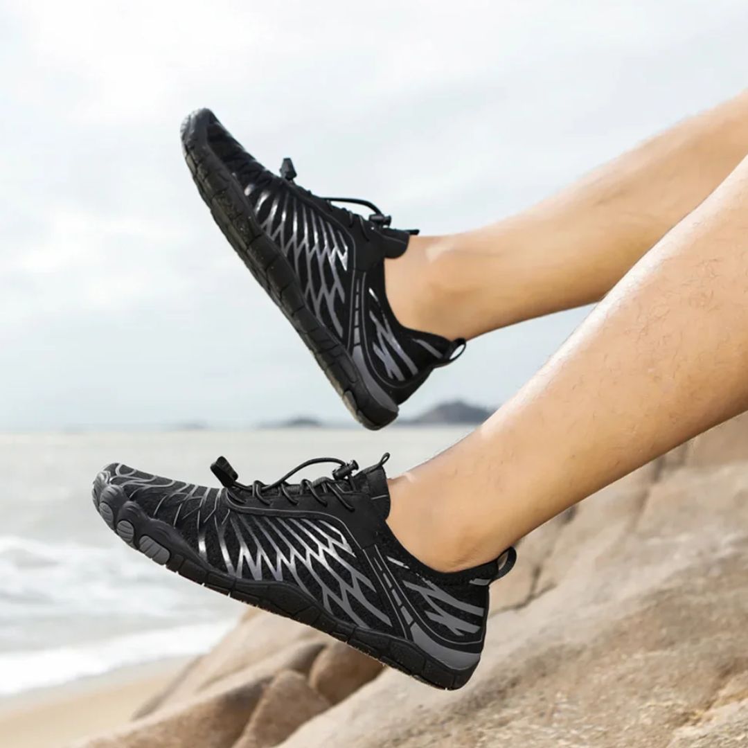 Lightweight barefoot shoes with a flexible 4 mm sole, in white, black, blue, red and pink