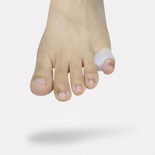 Ultra-soft silicone splint wrapped around the little toe to hold it straight