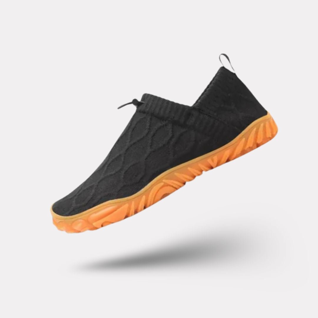 Non-slip minimalist sneakers with a lightweight sole and a grippy tread