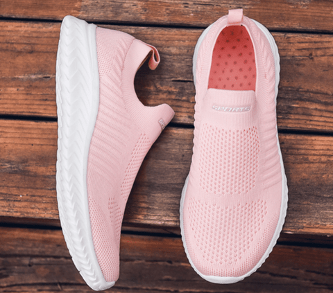 Women's orthopedic sneakers with a lace-up upper and a thick cushioned midsole