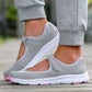 Women's breathable knit sneakers with a lightweight sole, in gray, black and wine red