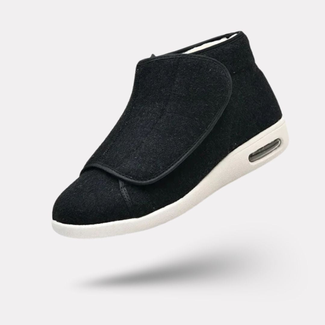 Lined orthopedic winter boots for diabetic feet, in black and gray, with a roomy toe box