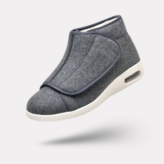 Lined orthopedic winter boots for diabetic feet, in black and gray, with a roomy toe box