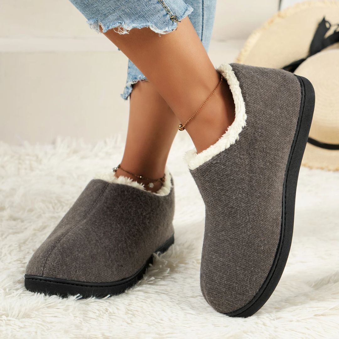 Women's lined orthopedic slippers with non-slip soles, in black, gray, burgundy and navy