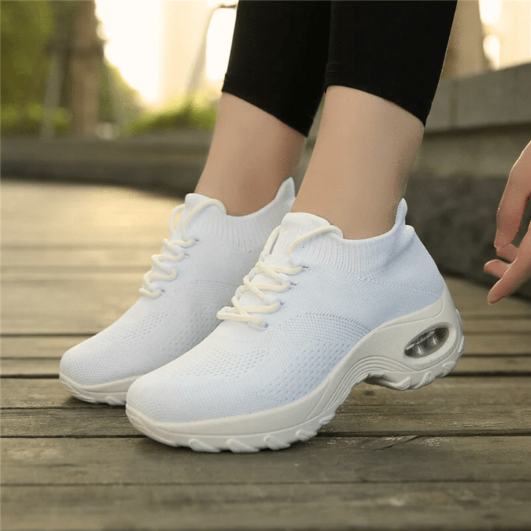 Orthopedic comfort shoes with a cushioned sole, in black, gray, white and pink