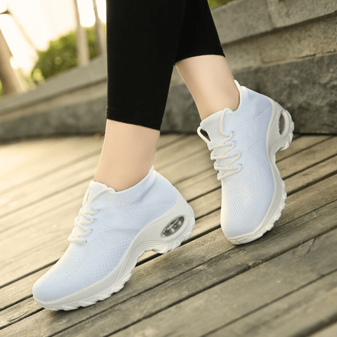 Orthopedic comfort shoes with a cushioned sole, in black, gray, white and pink