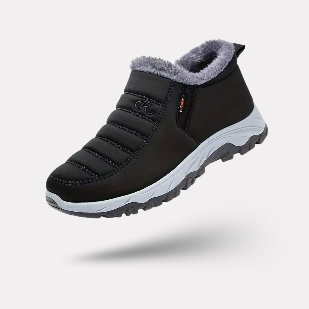 Men's insulated cotton winter shoes with a padded collar around the ankle