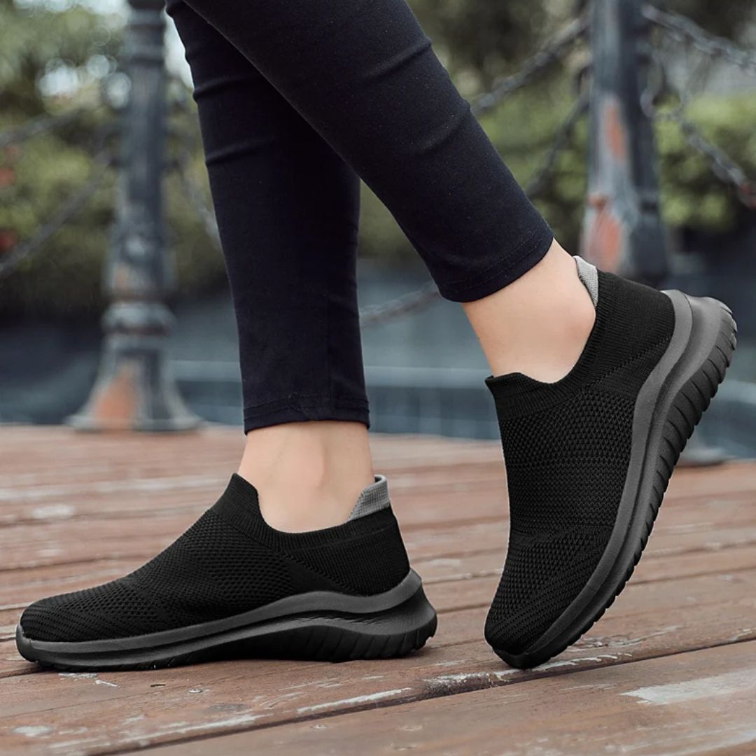Women's orthopedic high-top shoes that rise over the ankle, in black, pink and gray