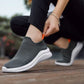 Women's orthopedic high-top shoes that rise over the ankle, in black, pink and gray