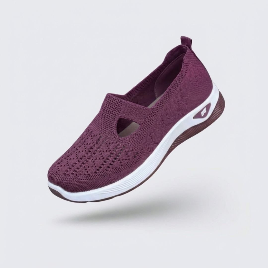 Lightweight breathable summer shoes for women with a cushioned arch-support sole, in cream and green