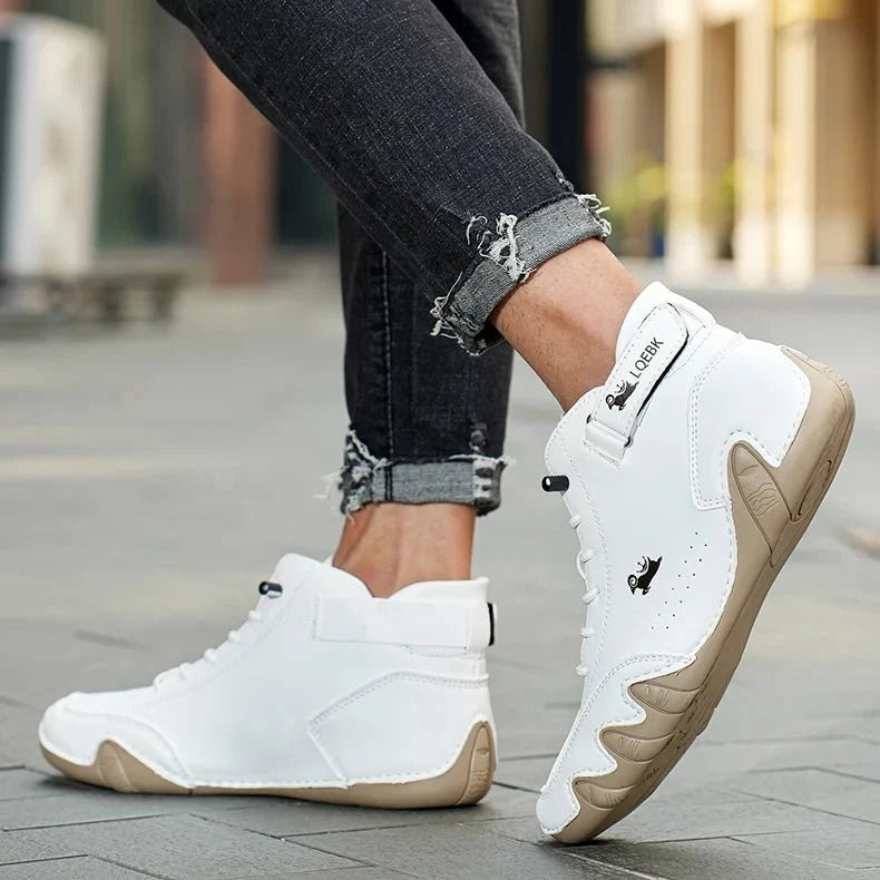 Leather high-top orthopedic shoes covering the ankle, in brown, white, gray, black and khaki