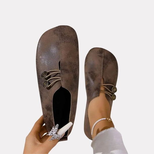 Soft women's orthopedic shoes with a padded collar, in caramel, black, navy and beige