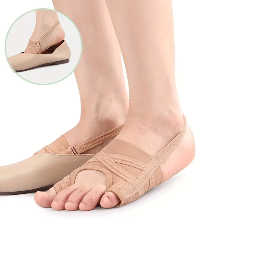 Silicone corrector cupping the big toe and the little toe bunion at once