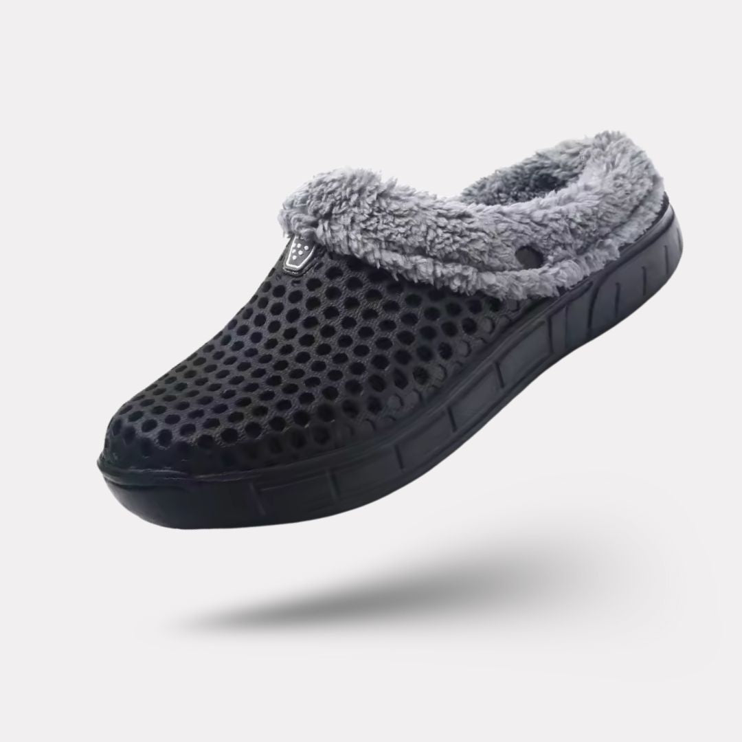 Clog-style winter slippers with a lined interior, in black, pink, blue, white and orange