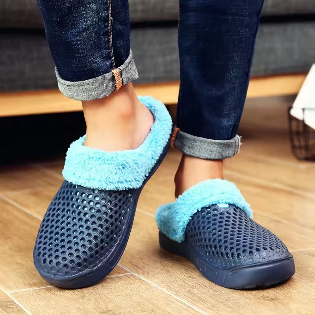 Clog-style winter slippers with a lined interior, in black, pink, blue, white and orange