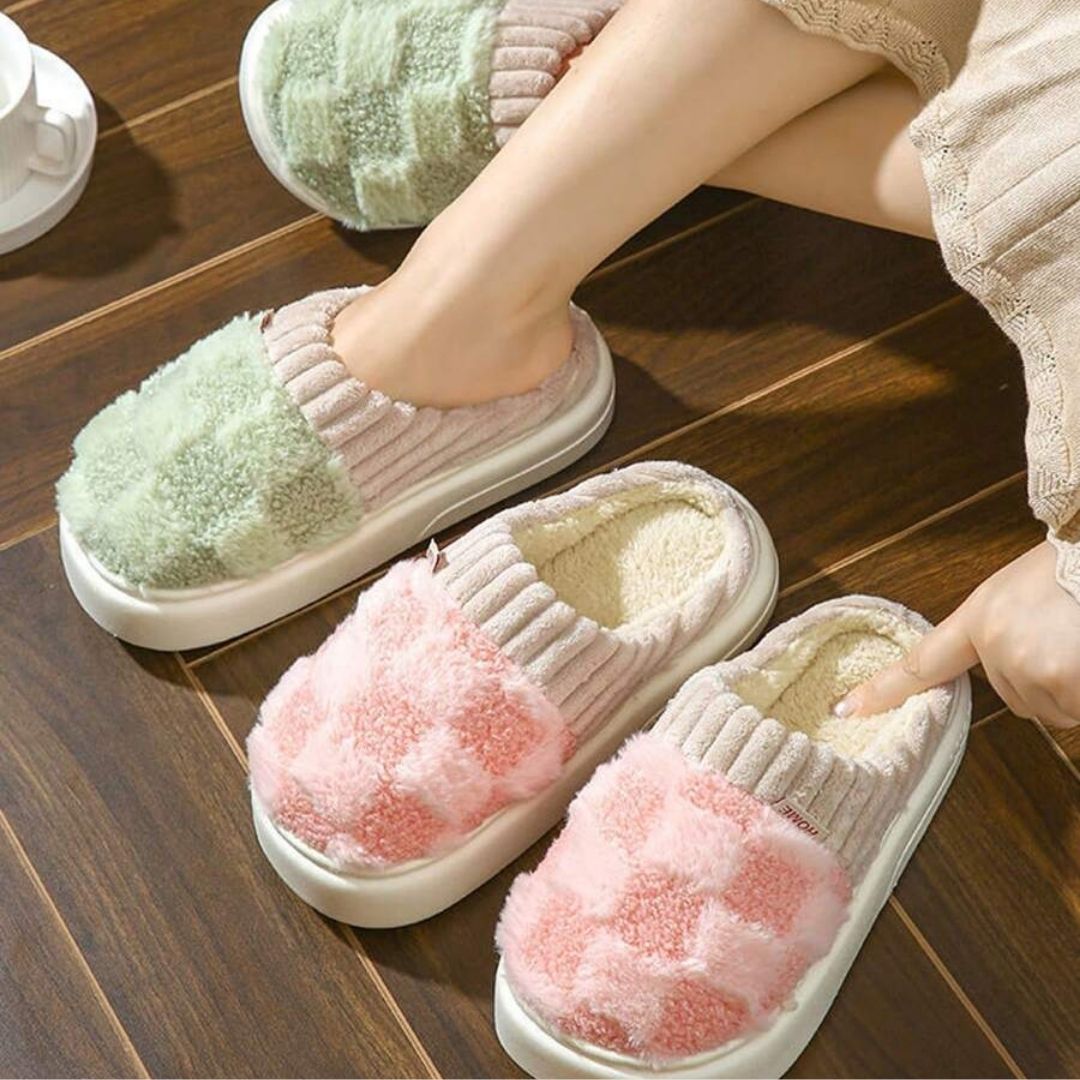 Lined orthopedic slippers with a thick contoured footbed, in pink, green, caramel and gray
