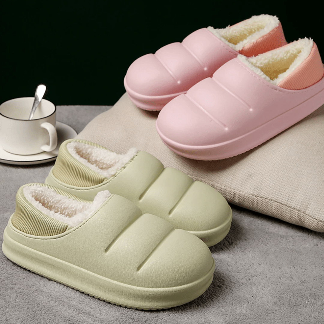 Waterproof orthopedic slippers with a molded one-piece sole, in light green, black, blue and pink