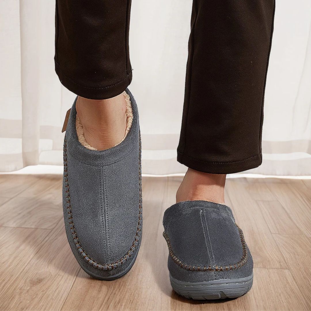 Men's warm slippers with a soft lining and closed heel, in black, gray and khaki