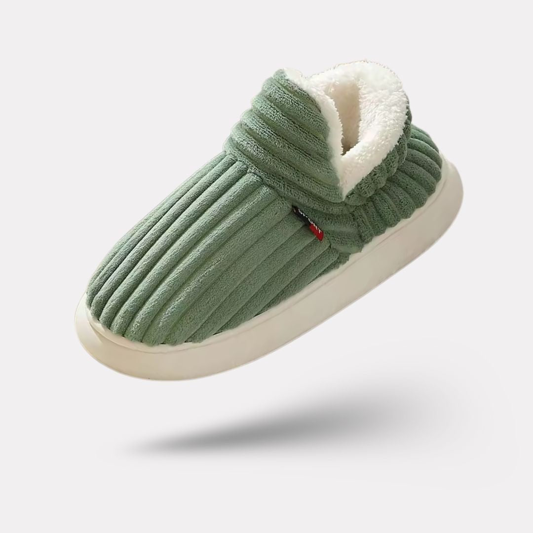 Ultra-soft winter slippers with a plush lining and a contoured supportive footbed