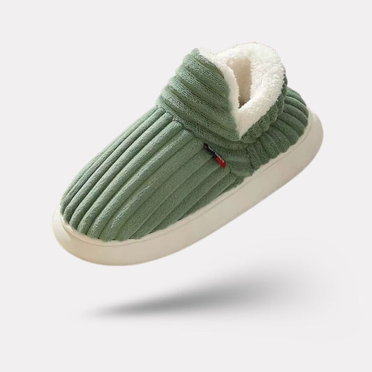 Ultra-soft winter slippers with a plush lining and a contoured supportive footbed