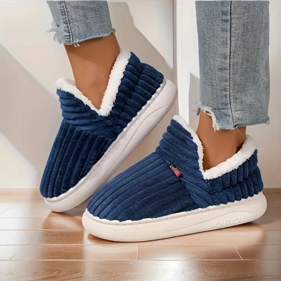 Ultra-soft winter slippers with a plush lining and a contoured supportive footbed