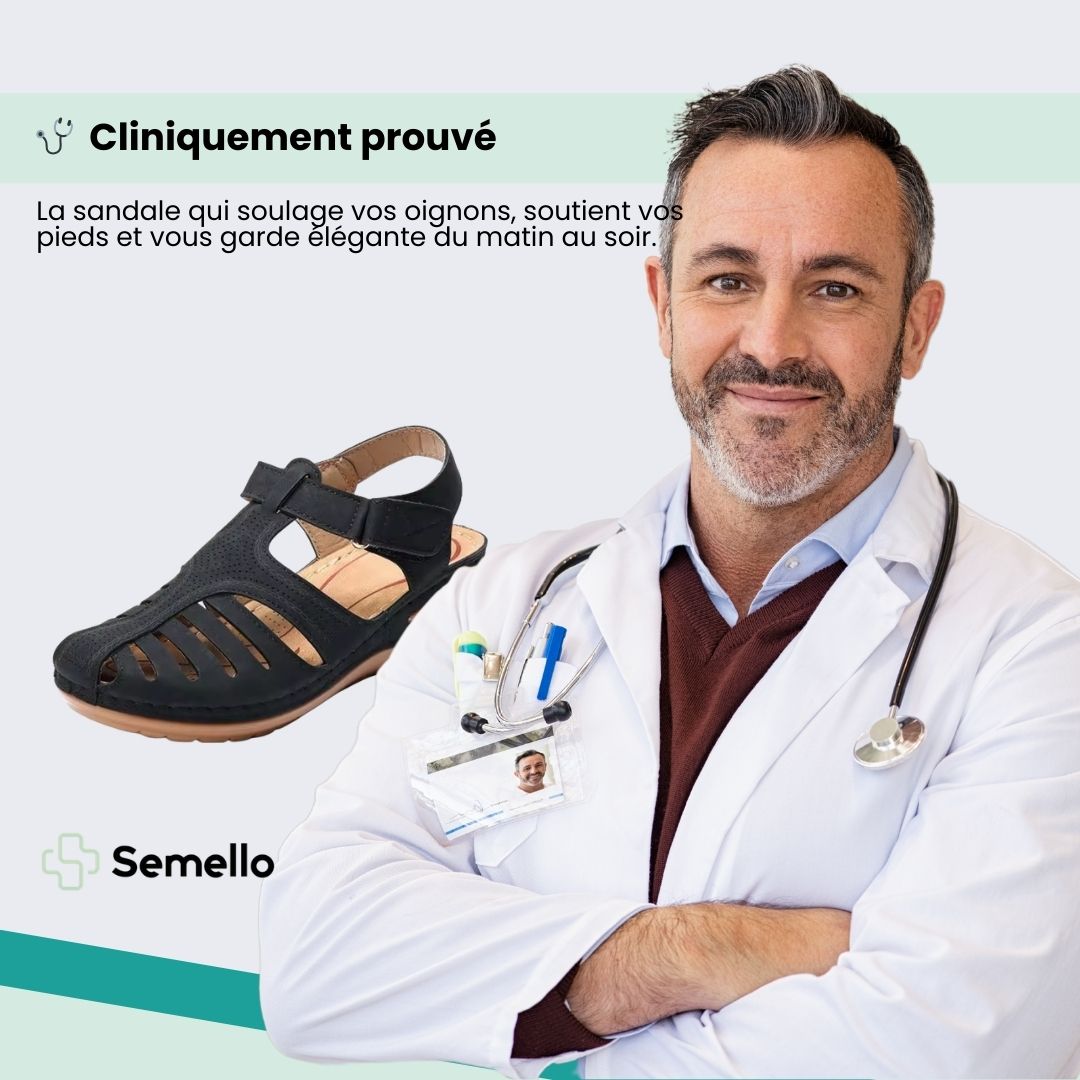 Summer wedge sandals with wide straps and an arched footbed, in black, blue, brown and red